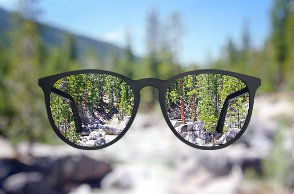 Ketahui Jenis Lensa Kacamata Sebagai Salah Satu Terapi Mata Minus
