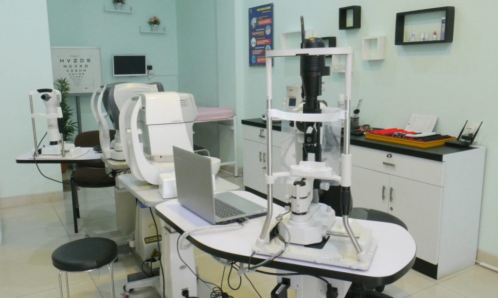 Pentingnya Rutin Periksa Mata Melalui Layanan Eye Care Vio Optical Clinic