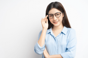 Pelajari tentang Faktor Risiko Mata Minus yang Bisa Buat Penglihatan Buram