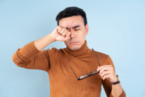 Lensa Minus Tak Lagi Ampuh? Kenali Penyebab Penglihatan Tetap Buram!