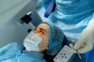Mengenal Prosedur LASIK Mata dan Pilihan Alternatif Ortho-K untuk Perbaikan Penglihatan