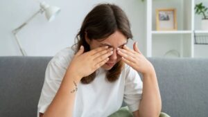 Nyeri Mata yang Sering Terabaikan: Penyebab Umum dan Kapan Harus Periksa ke Klinik Mata?