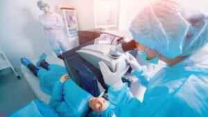 7 Alasan Umum Menunda LASIK dan Faktor yang Membuat Pasien Akhirnya Memilih Prosedur Lainnya
