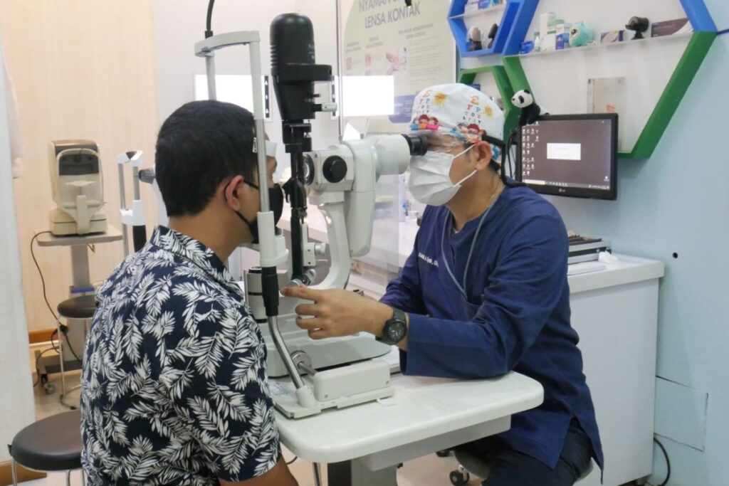Tanda Mata Bermasalah: 6 Alasan Penting untuk Segera Periksa ke Spesialis Mata