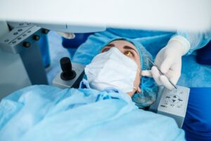 Mengapa Biaya LASIK Sangat Mahal dan Apakah Hasilnya Sesuai dengan Biaya yang Anda Keluarkan?