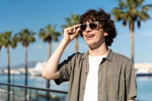 10 Tips Jaga Kesehatan Mata untuk Liburan Ceria Tanpa Gangguan Penglihatan