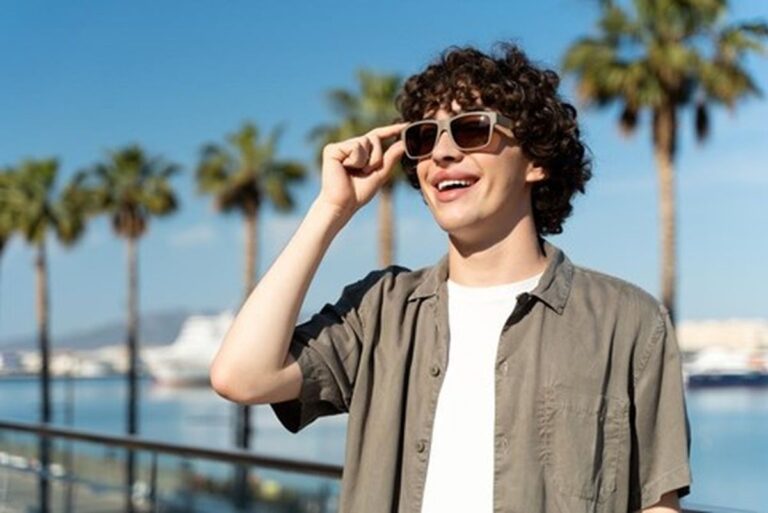 10 Tips Jaga Kesehatan Mata untuk Liburan Ceria Tanpa Gangguan Penglihatan