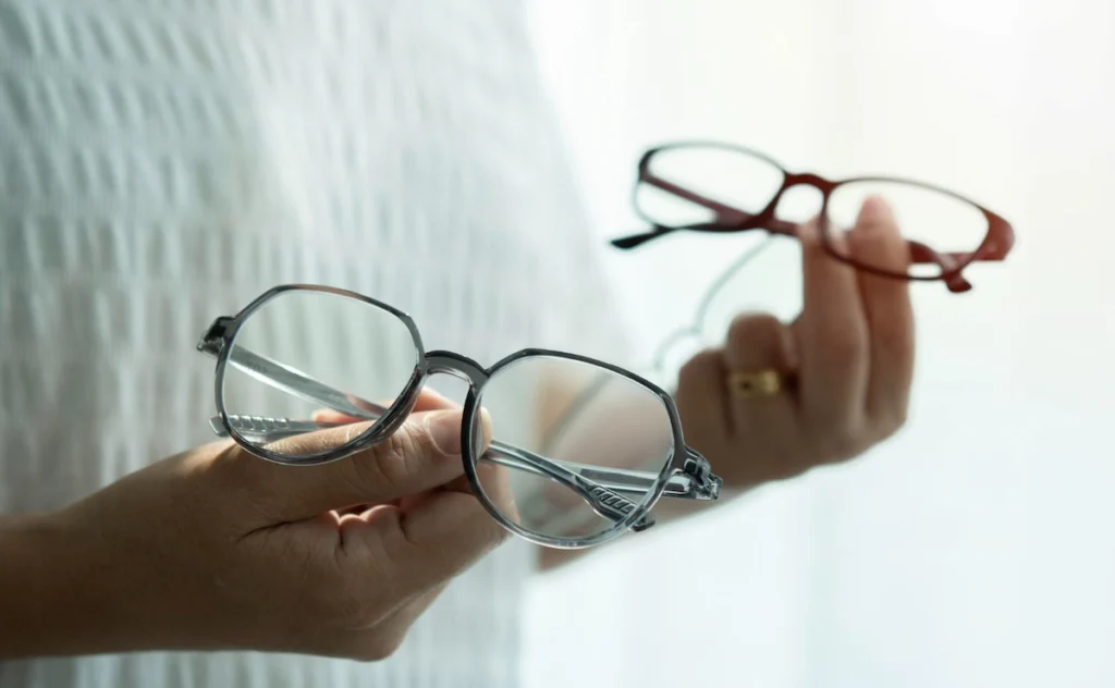 Terapi Mata Minus dengan Kacamata: Solusi Nyaman untuk Penglihatan Lebih Jelas