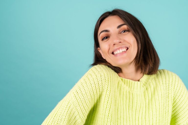 Bedah Permanen vs Lensa Malam Hari: Perbandingan LASIK dan Ortho-K