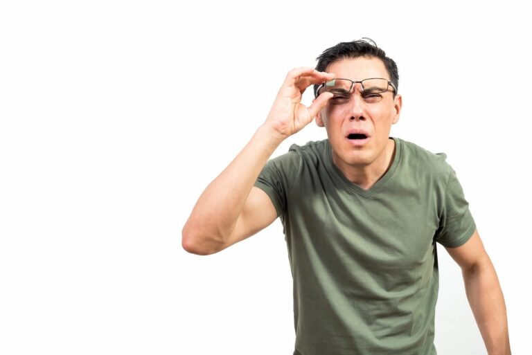 LASIK Sudah Dilakukan, Tapi Masih Buram? Ini Hal yang Sering Terjadi