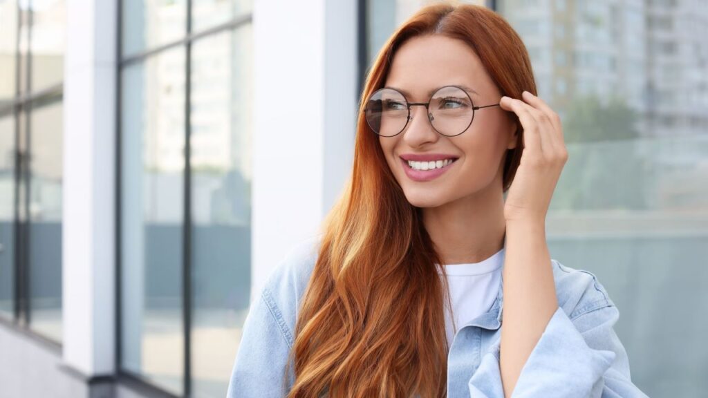 Rahasia Kacamata Bisa Mengubah First Impression dan Tingkat Percaya Diri Seseorang
